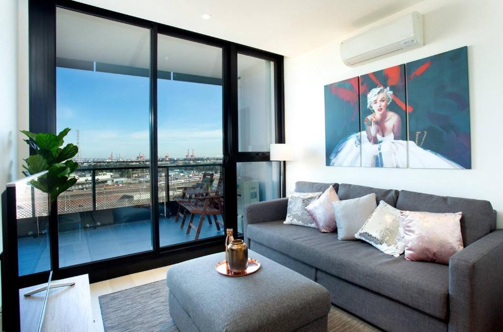 West Melbourne Apartment | Well-connected North Melbourne Escape with Balcony