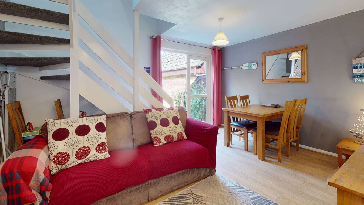 Saint Erth Praze Apartment | Well equipped for your family holiday, this home from home offers accommodation for up to five