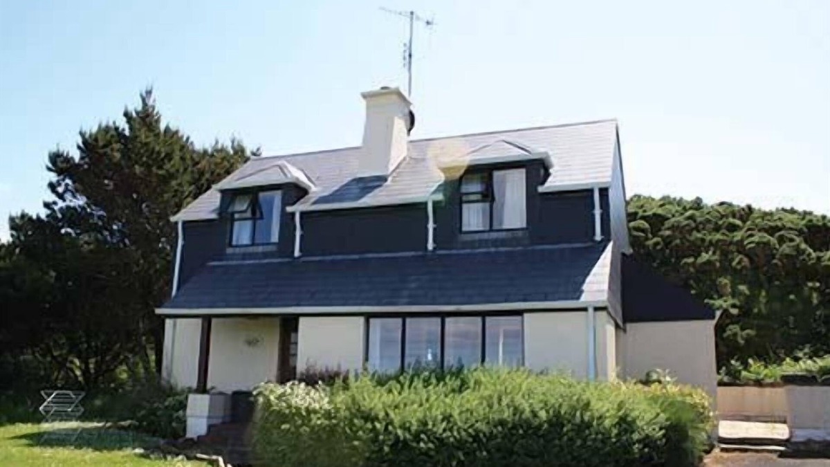 Renvyle Apartment | Well equipped house with use of hotel facilities