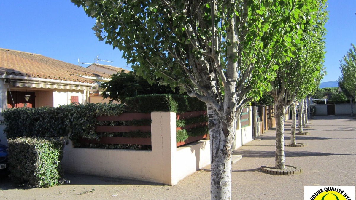 Saint-Cyprien Plage Villa | Well exposed villa with 2 terraces, close to the sea and shops