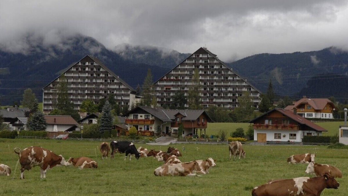 Bad Mitterndorf Apartment | Well-kept 60sqm vacation apartment for 4 people with balcony and wonderful view