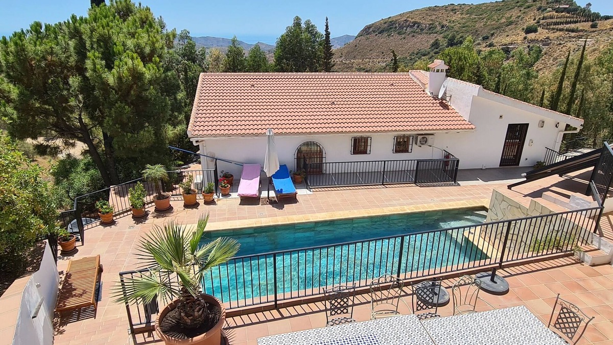 Salares House | Well-maintained, independent finca in the foothills of Andalusia, just for you