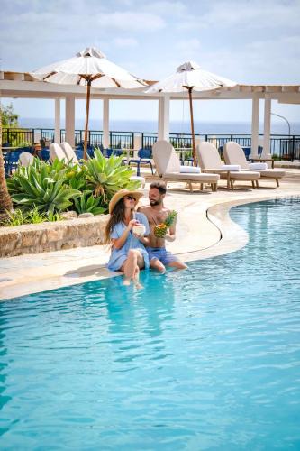 Chlorakas Hotel | WellClub - Family Wellness & Seaview Suites