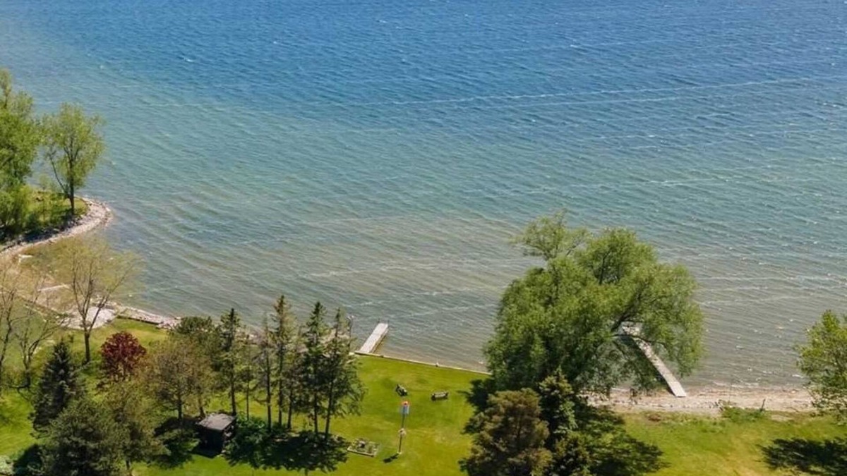 Carrying Place Cottage | Wellers Cove Waterfront Cottage | Wood Fired Sauna | firepit
