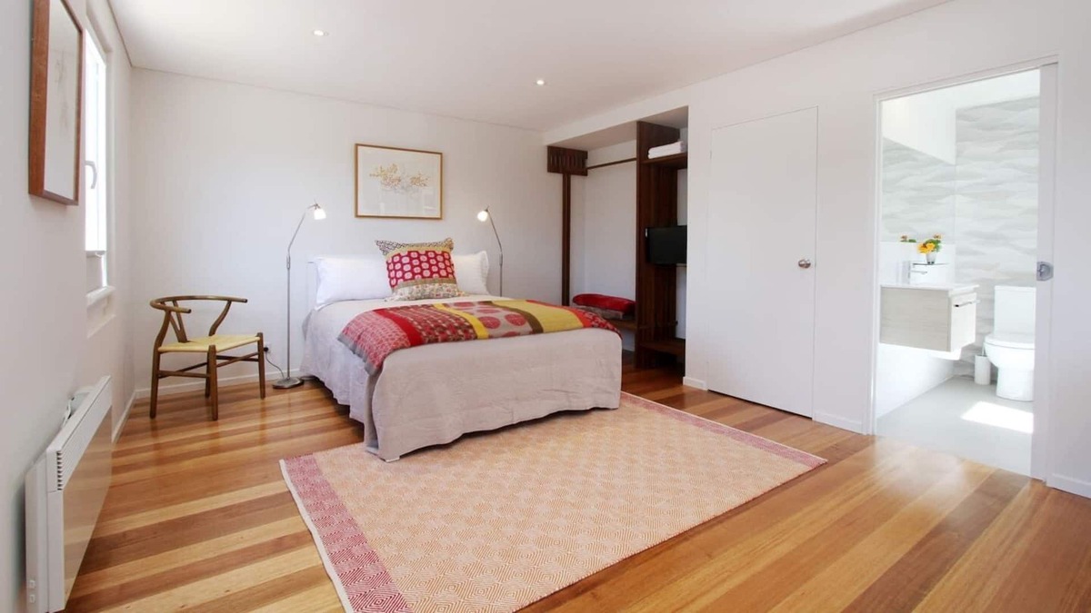 North Hobart House | Wellington Cottage - walk North Hobart restaurants