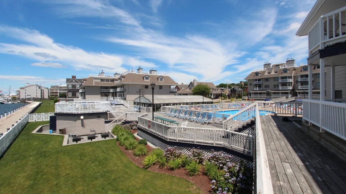 Yachting Village Hotel | Wellington Resort