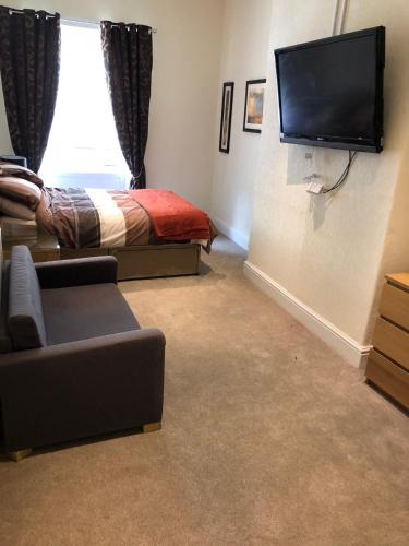 Dewsbury Bed & Breakfast | Wellington Tavern Accommodation