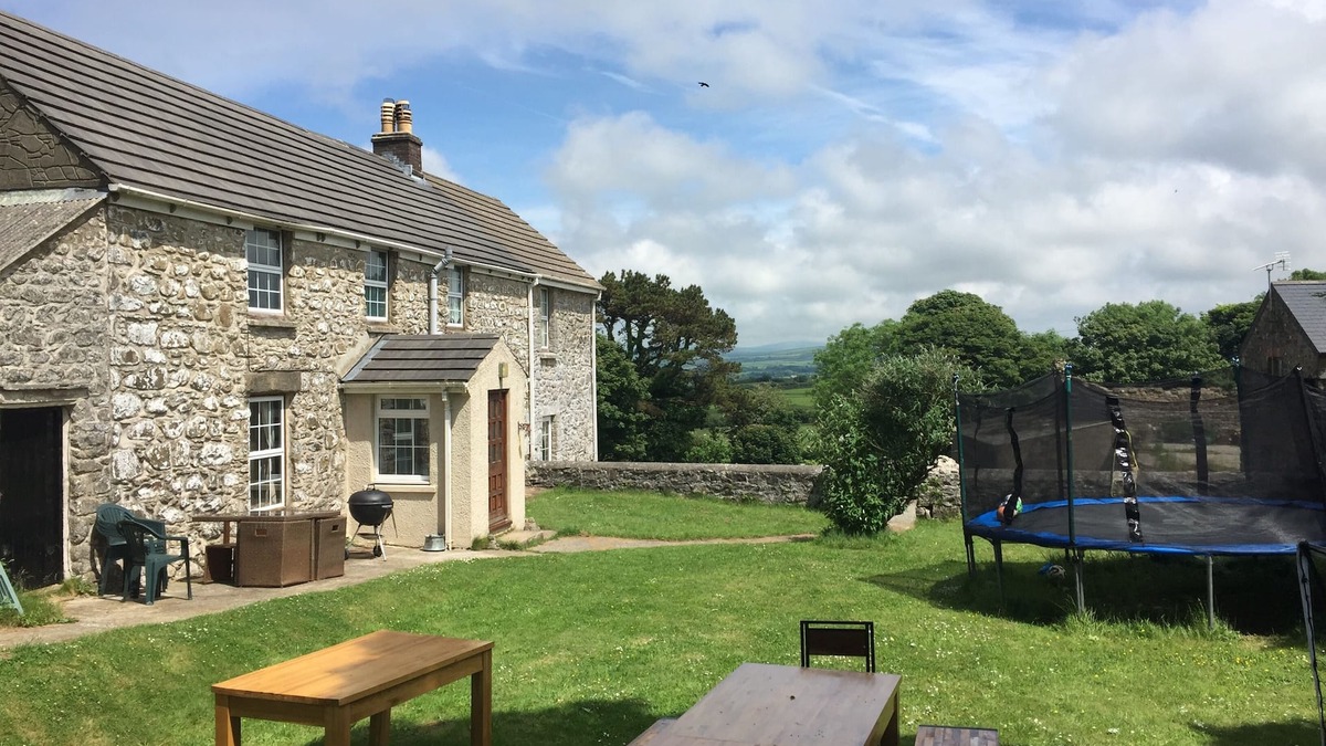 Haverfordwest Other | Welsh Farmhouse, ideal for larger families. Sleeps 10