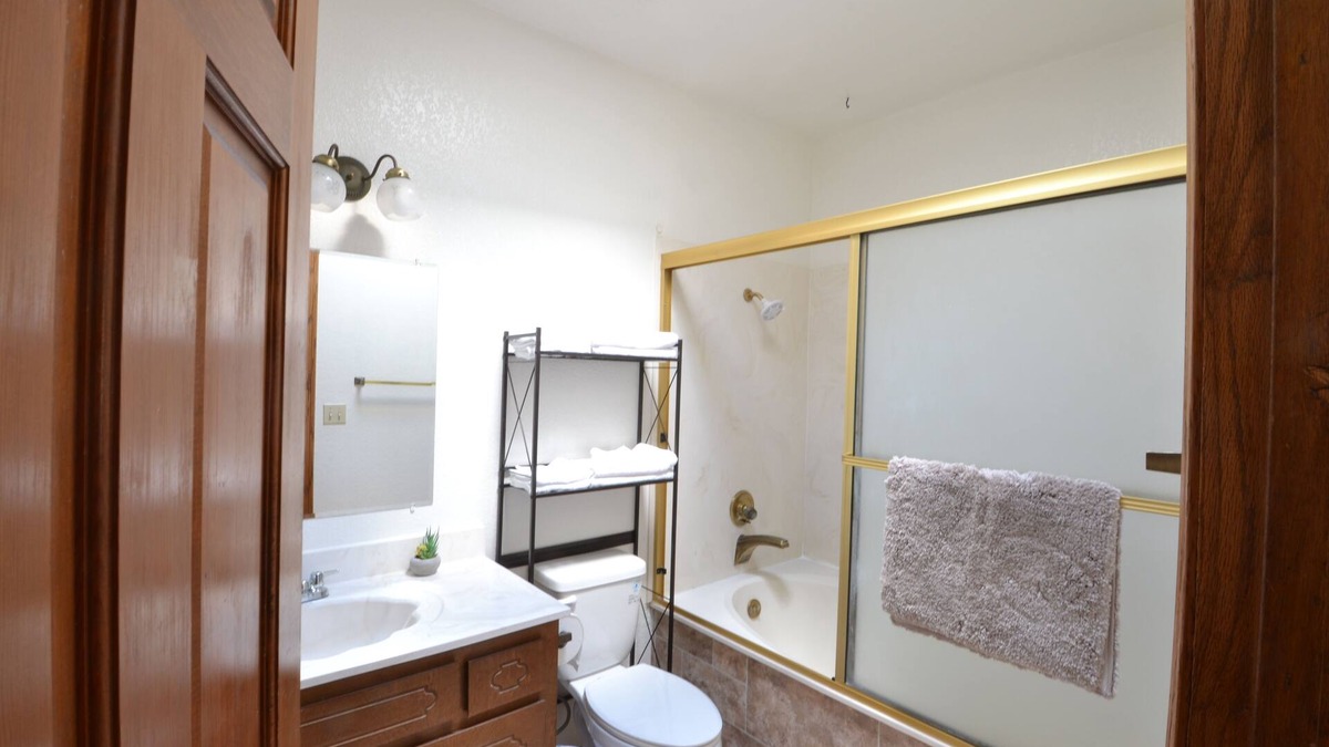 Sierra Vista Apartment | West End Apartment