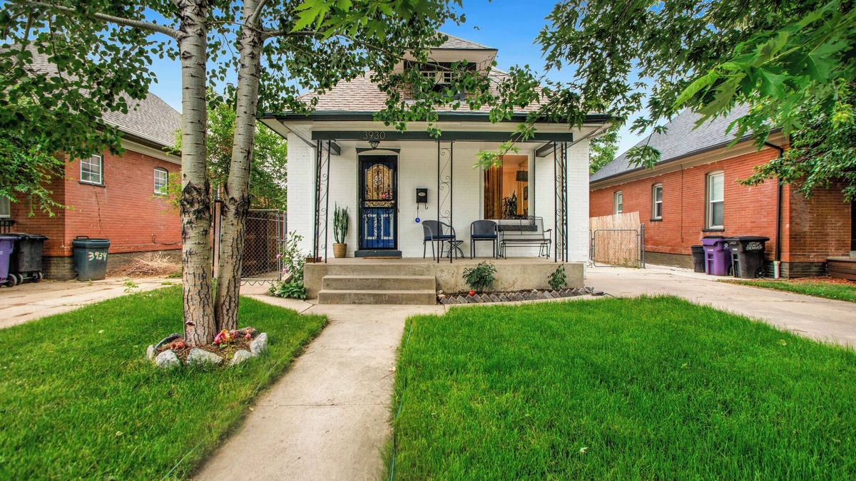 Berkeley House | West Highlands Charmer- a 2-bedroom bungalow in walkable N Denver!