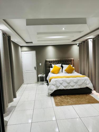 Westonaria Villa | West Home Rest