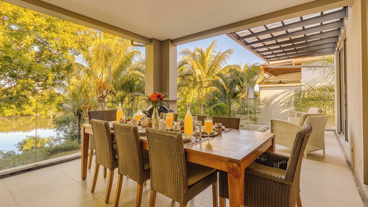 Black River Apartment | West Island by Horizon Holidays