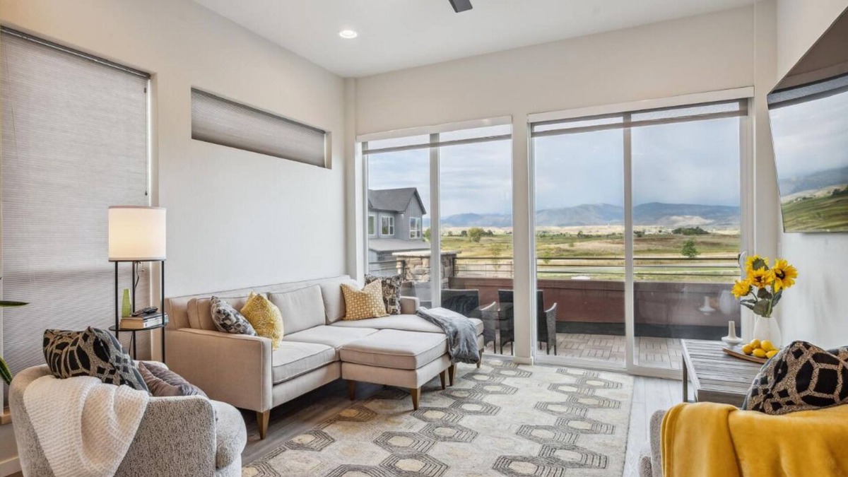 Longmont House | West Longmont 2BDR w/Mountain Views