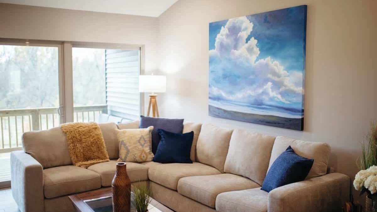 West Omaha House | West Omaha Townhouse with GYM, Shopping, King Bed