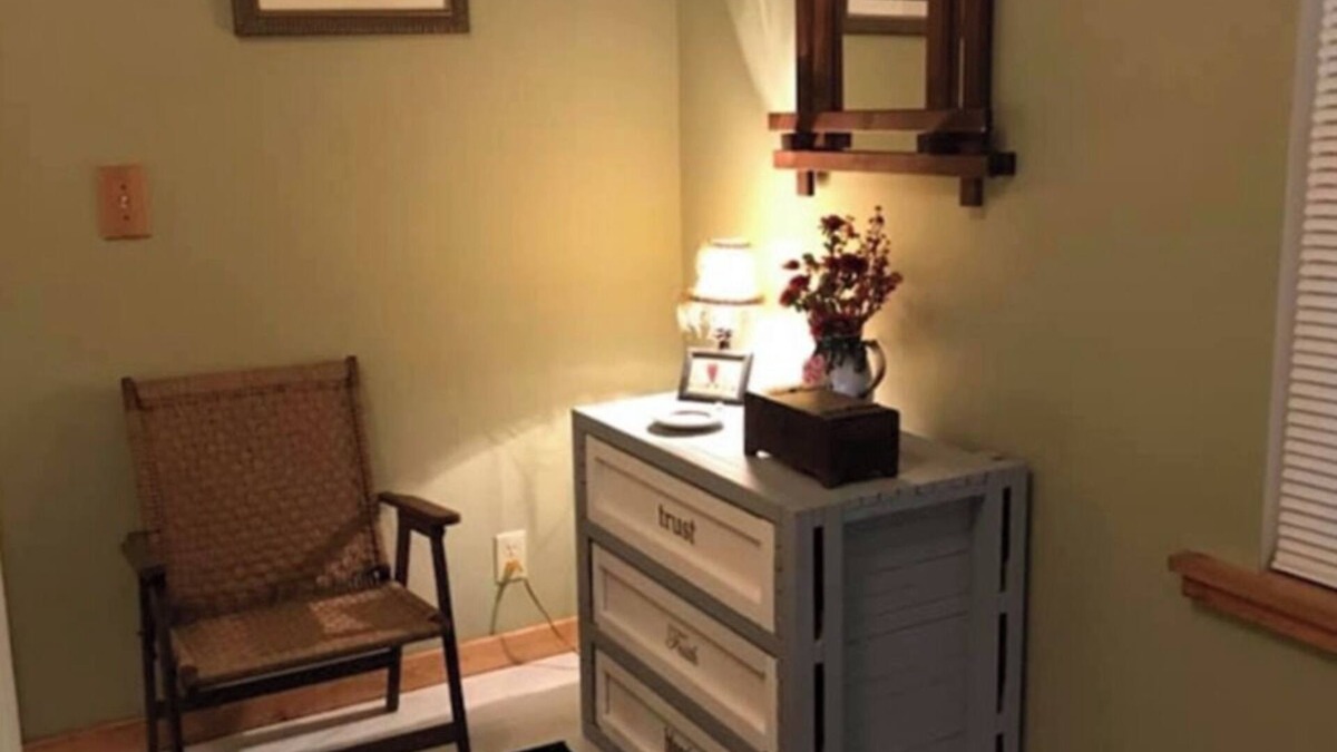 Clendenin Apartment | West Virginia Mystery House - An Escape Experience