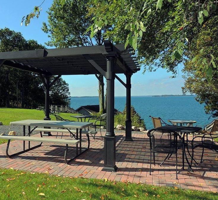 Clayton Hotel | West Winds Motel & Cottages