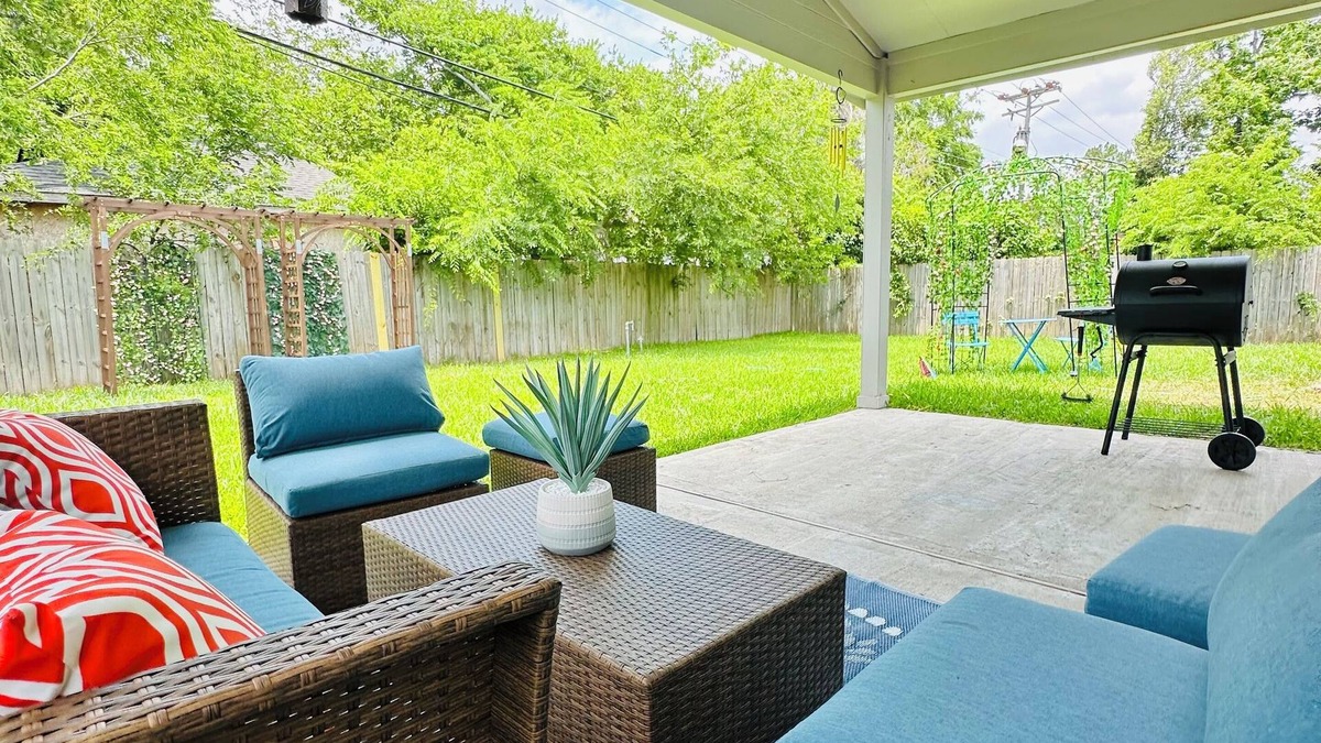 Westbury House | Westbury Getaway- PoolTable, Patio, &Grill- 4BD/3.5BA