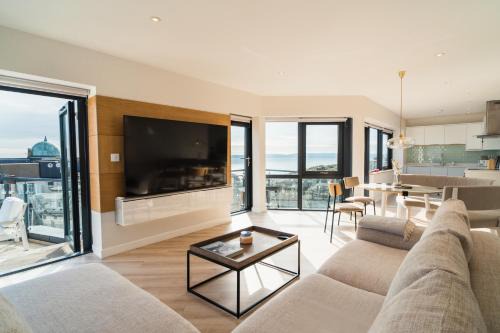 Bournemouth City Centre Apartment | Westcliff Penthouse