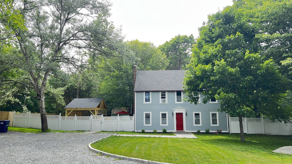 Wood River Junction House | Westerly Retreat