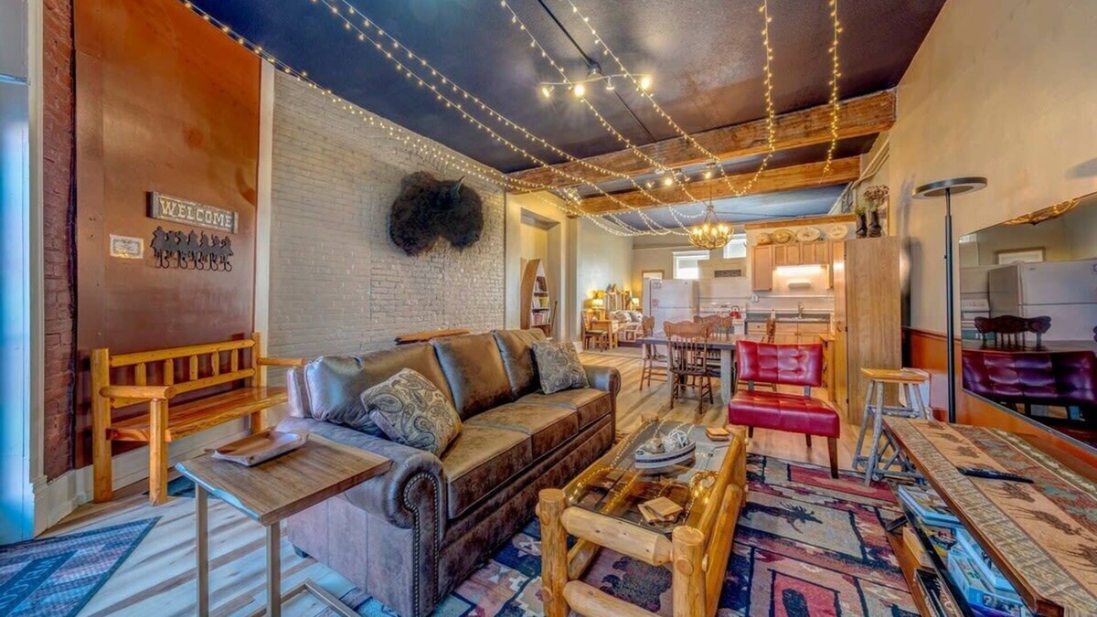Sheridan Apartment | Western Elegance: Downtown Sheridan Base