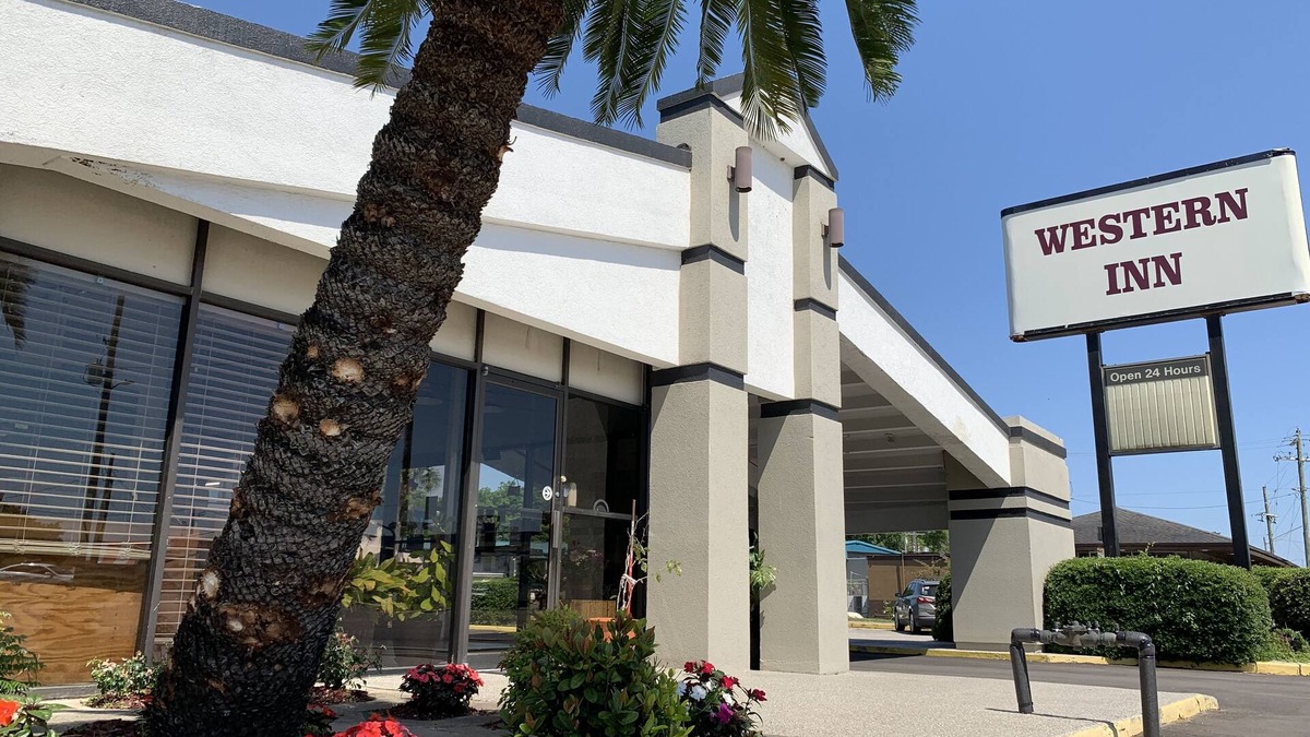 South Pensacola Hotel | Western Inn