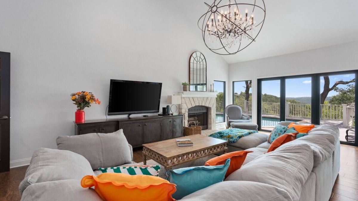Davenport Ranch House | Westlake 4br Home - Stunning Views and Pool