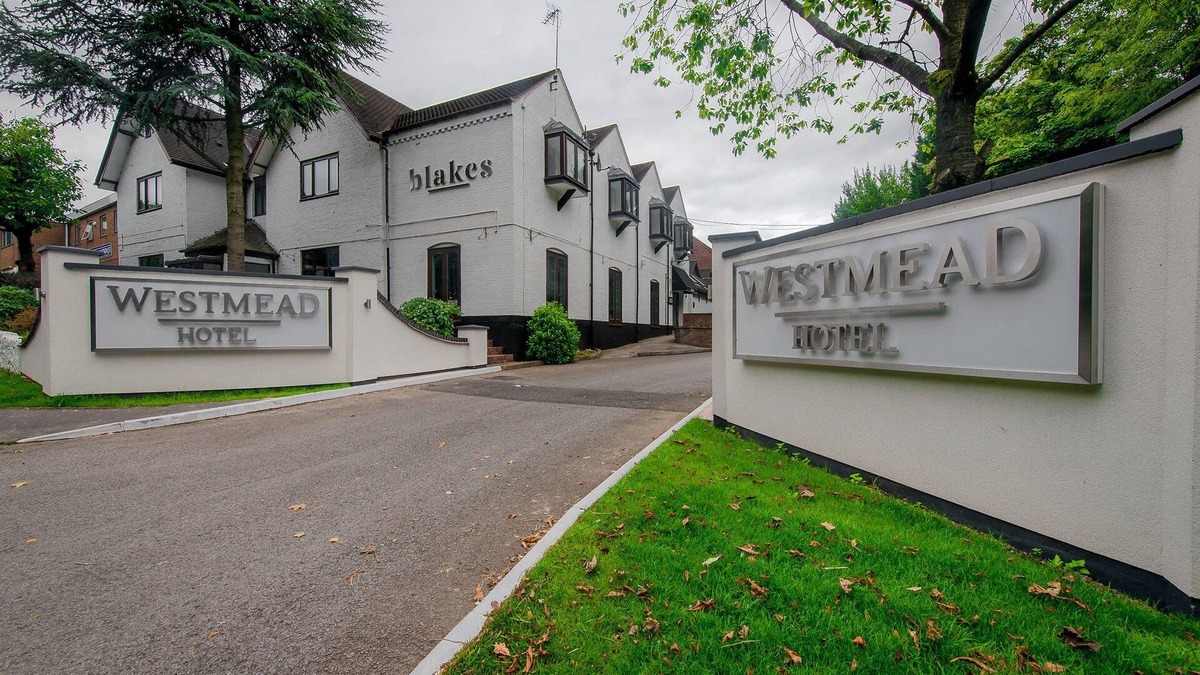 Hopwood Hotel | Westmead Hotel