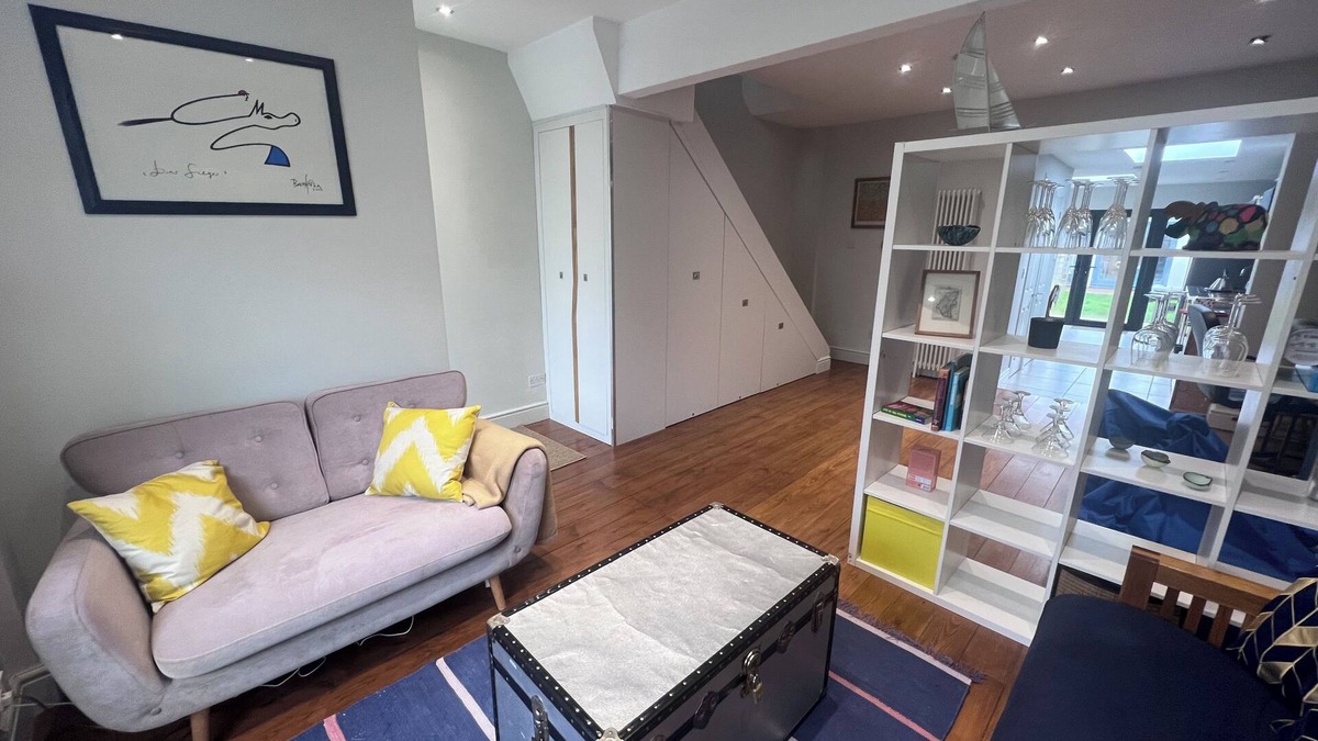 Whitstable House | Westmeads wings. 5 minutes walk to the harbour and close to town and beach