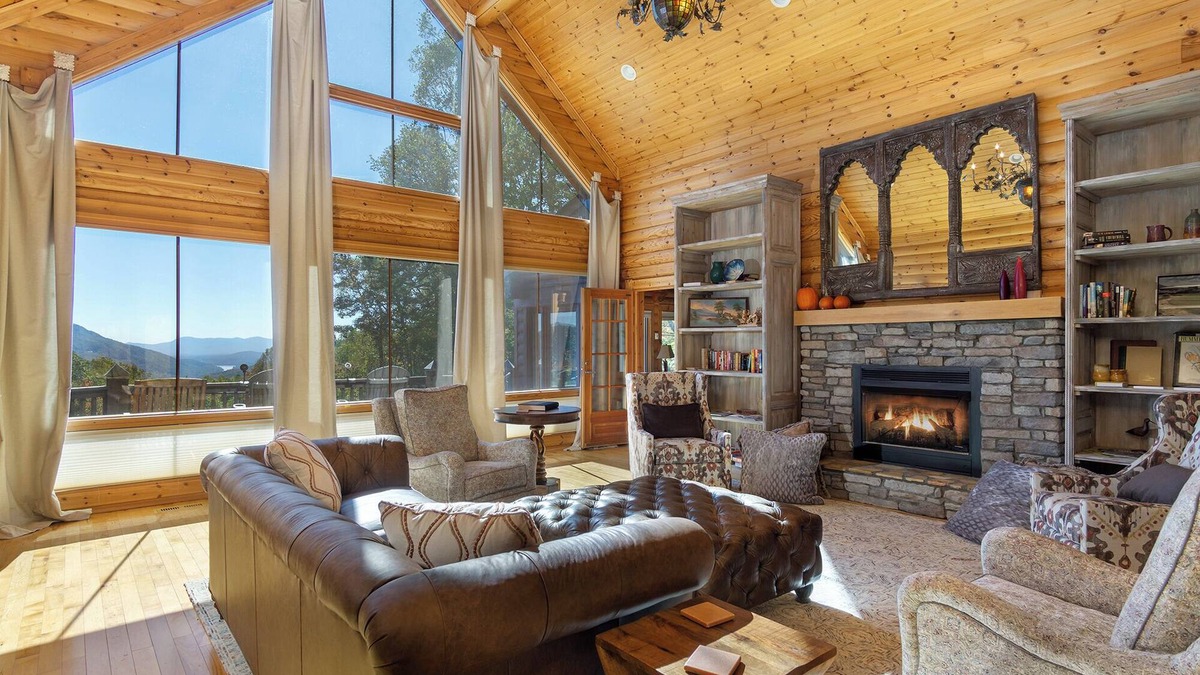 Old Fort Cabin | Westover Lodge | Luxury Log Cabin with Breathtaking Panoramic Mountain Views!