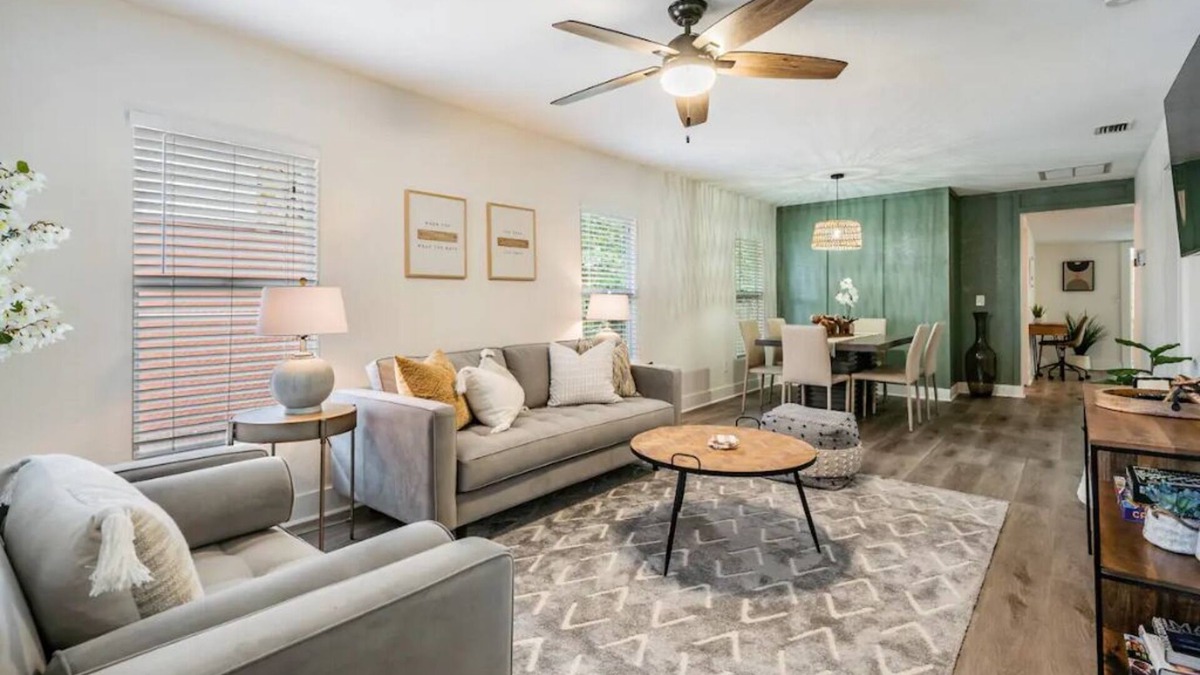 Carver City - Lincoln Gardens House | Westshore District 3/2 Private Home!