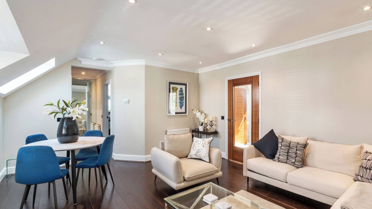 Weybridge Apartment | Weybridge - 2 Bed - parking