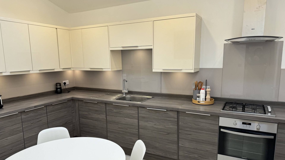 Weybridge House | Weybridge Garden Cottage
