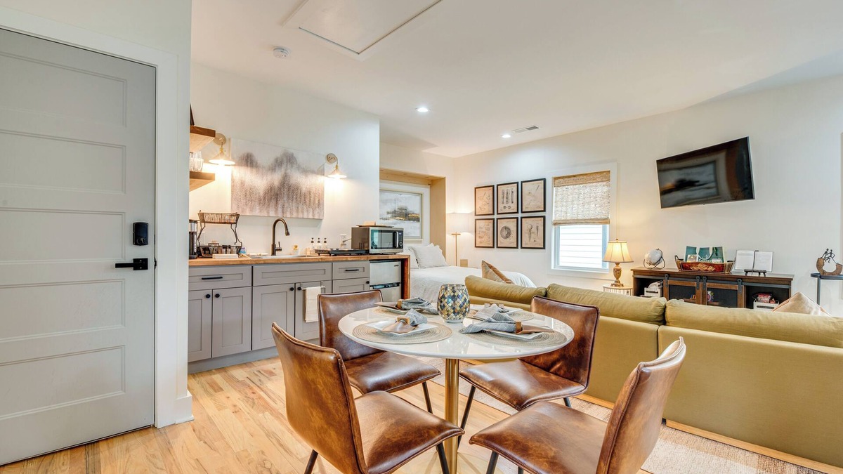 East Side Apartment | WFH-Friendly Studio - 5 Mi to Downtown Atlanta!