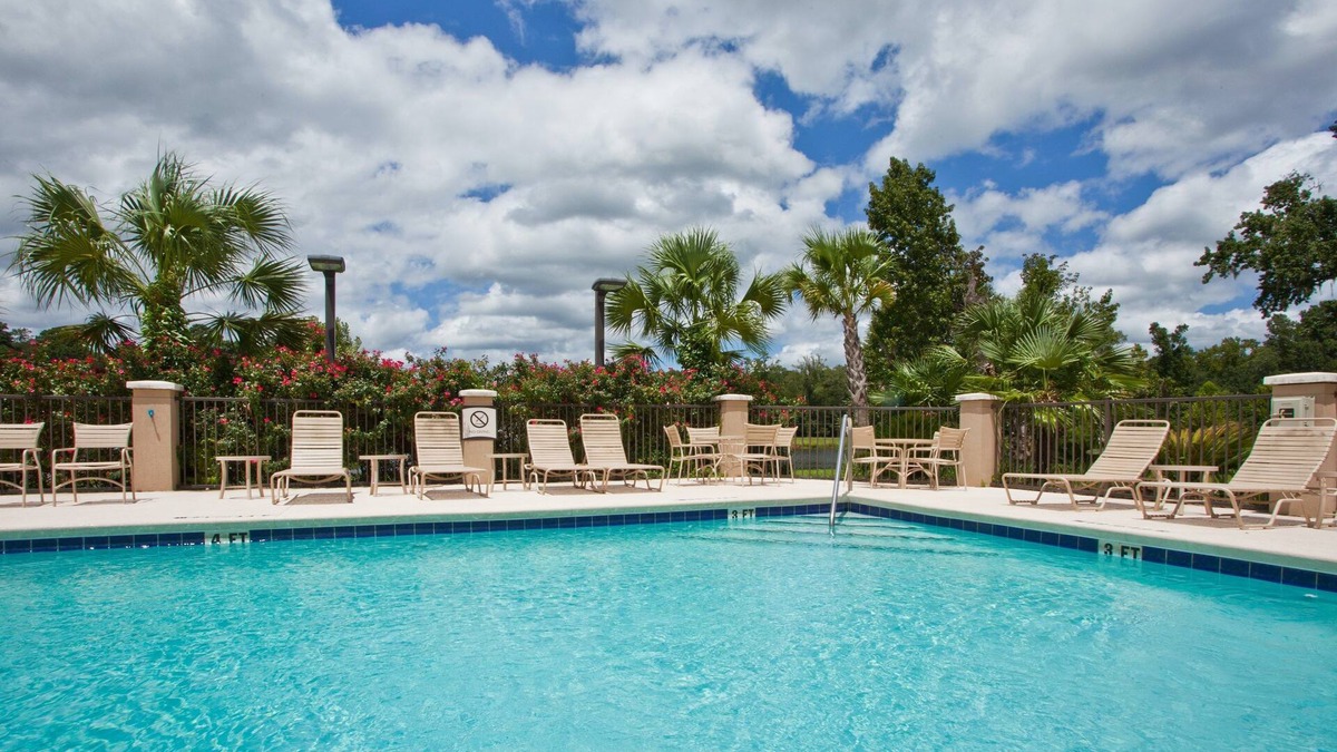 Tallahassee Condo | WFM friendly | FREE Wi-Fi + 24h Business Center