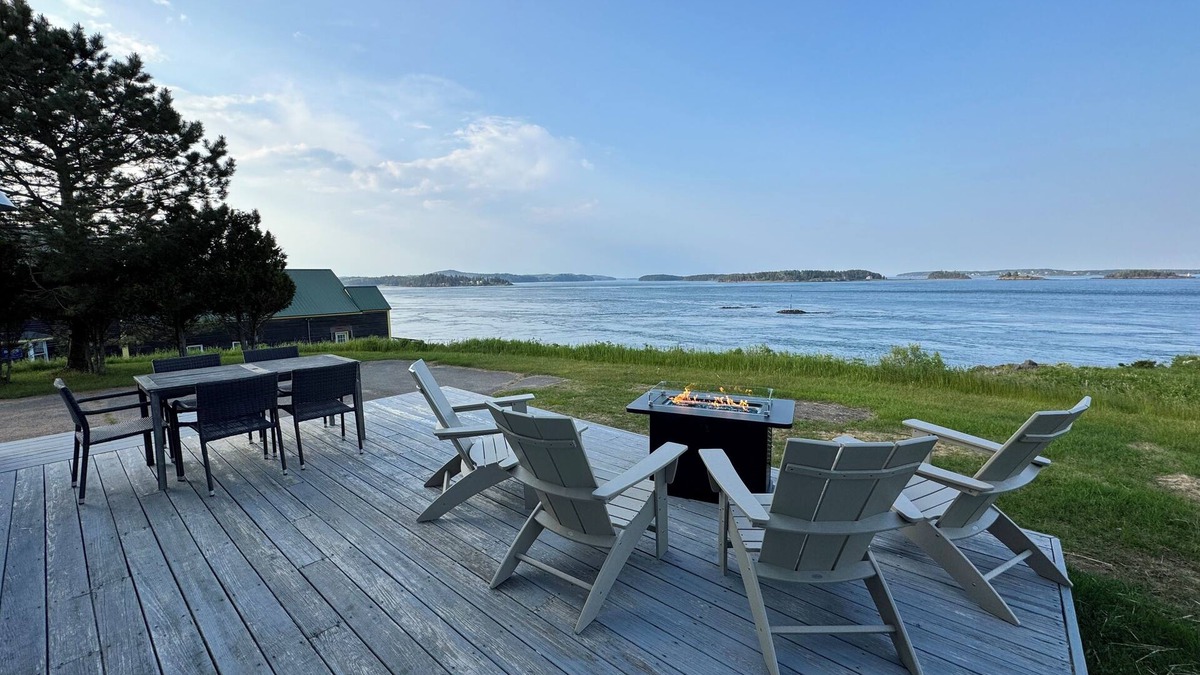 Eastport House | Whale Watching from the Deck/Fully Renovated by May 2025/All new furnishings