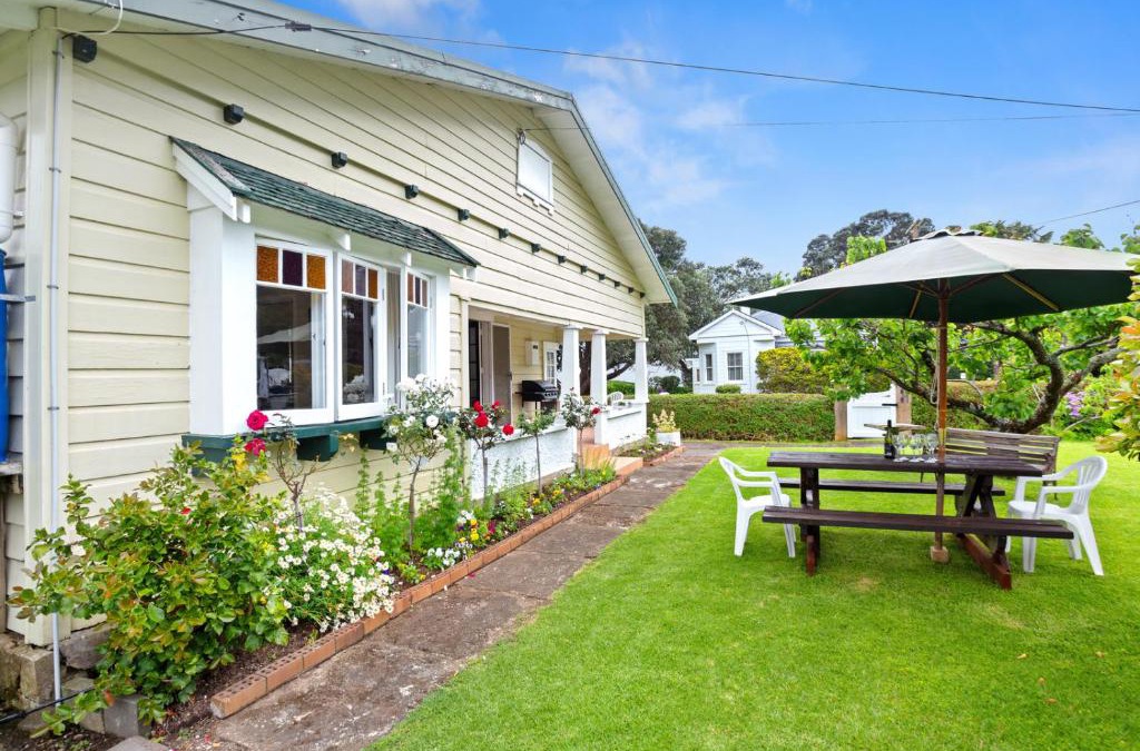 Thames House | Whare Nui on Rennie - Thames Holiday Home