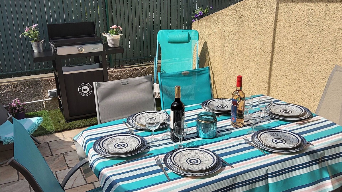 Le Grau-dʼAgde House | What if your happiness is 1 minute from the beach?
