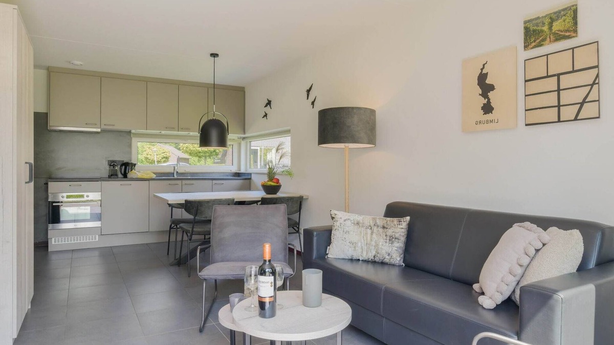 Vijlen House | Wheelchair-Friendly Home in Reevallis