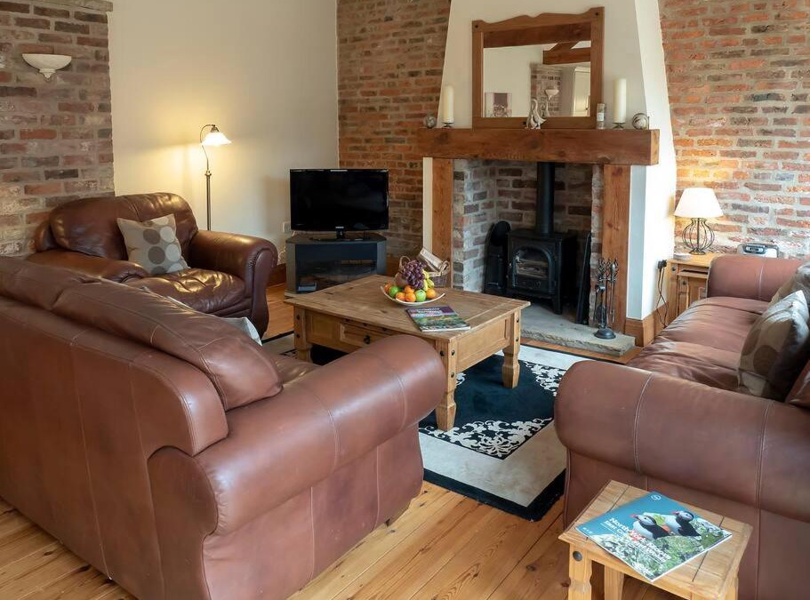 Sowerby Apartment | Wheelhouse Cottage . A brick-built barn conversion