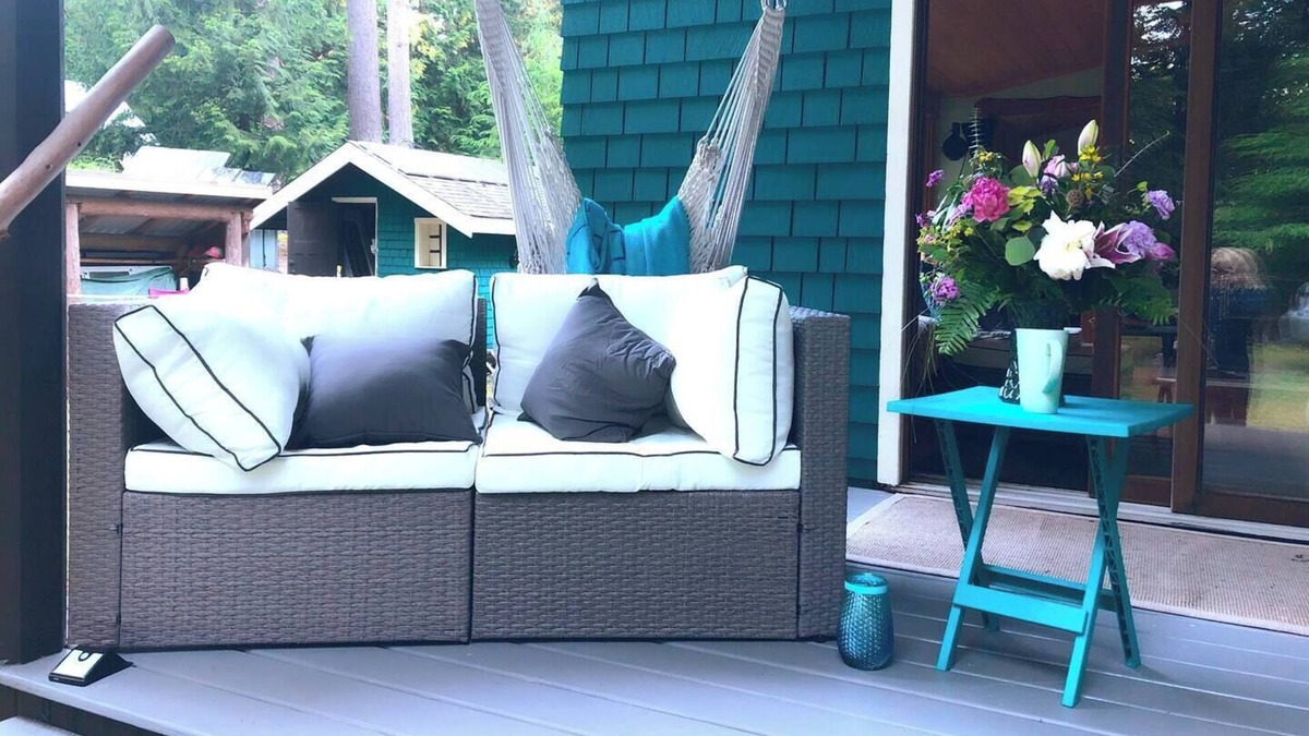 Savary Island Cottage | Whimsical 4 bedrooms + one loft cottage on Savary Island