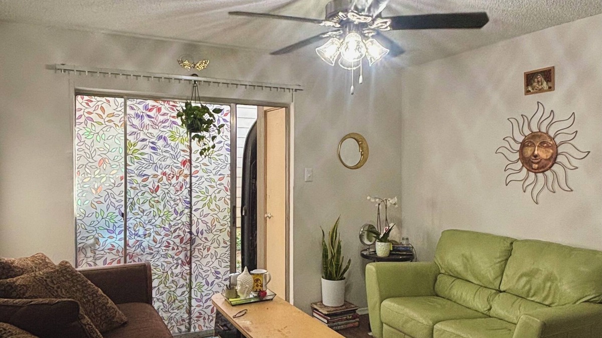 South Lamar House | Whimsical downtown Austin townhome nestled in the trees, but centrally located