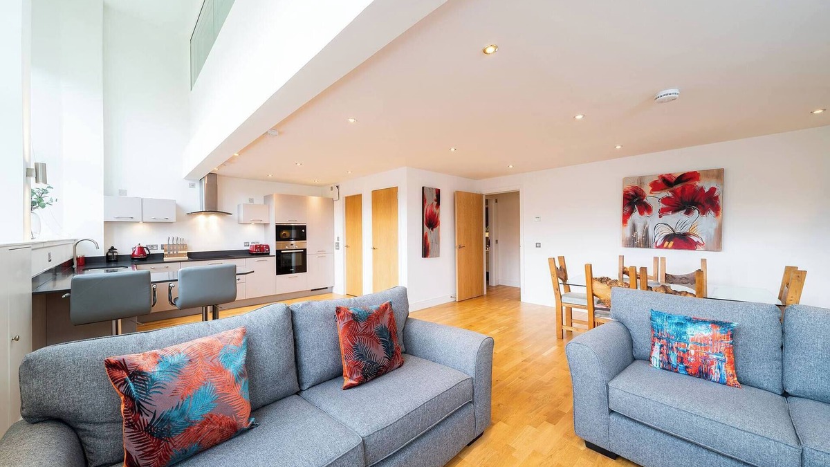 Broughty Ferry Apartment | Whinny Brae - Quirky Conversion