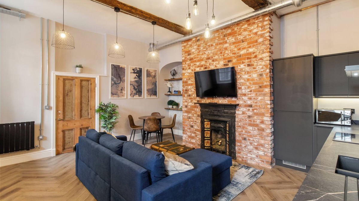 Worcester Apartment | WhiskAwayStays Shaw Mews Apartment 3