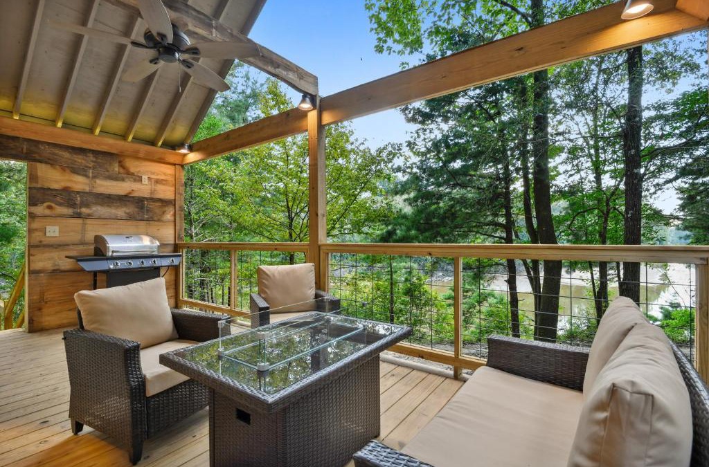 Petal Cabin | Whiskey on the River