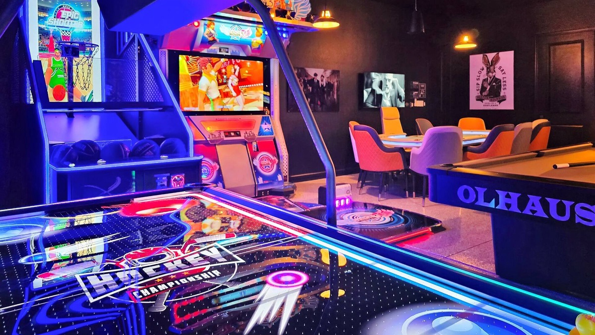Lake Havasu City House | Whisky Blues, 100k Gameroom, Waterslide, Bar