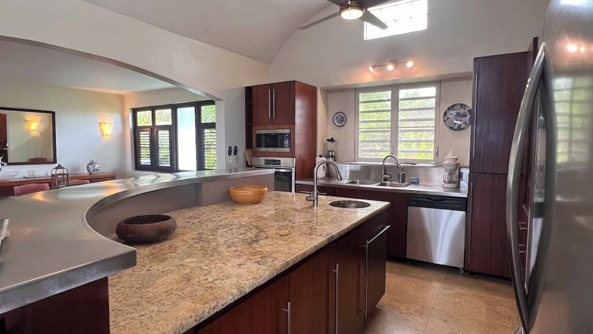 Puerto Real Villa | Whispering Palms: Peaceful 5 bedroom villa in Pilon, Vieques, PR
