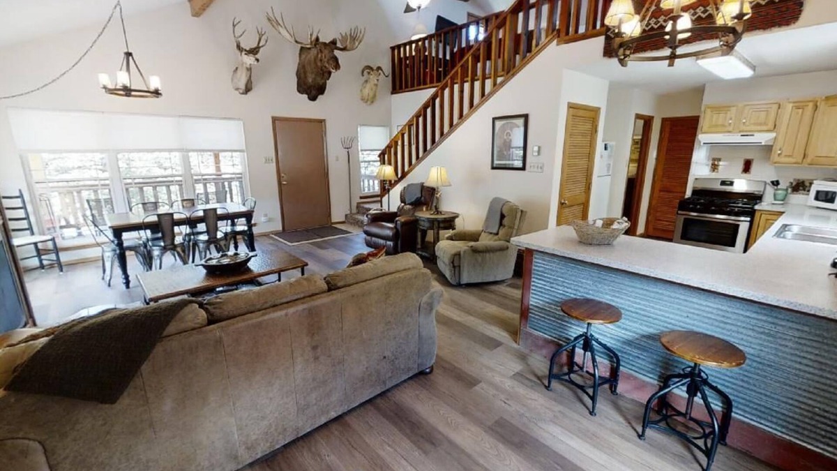 Red River Cabin | Whispering Pines - ON THE RIVER! Very Nice Decor and Furnishings - Spacious Slee