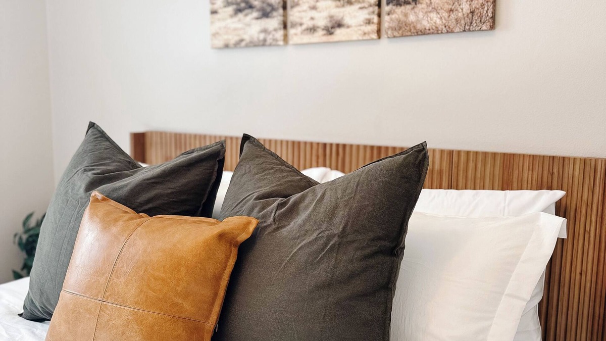 Warroad House | Whispering Pines