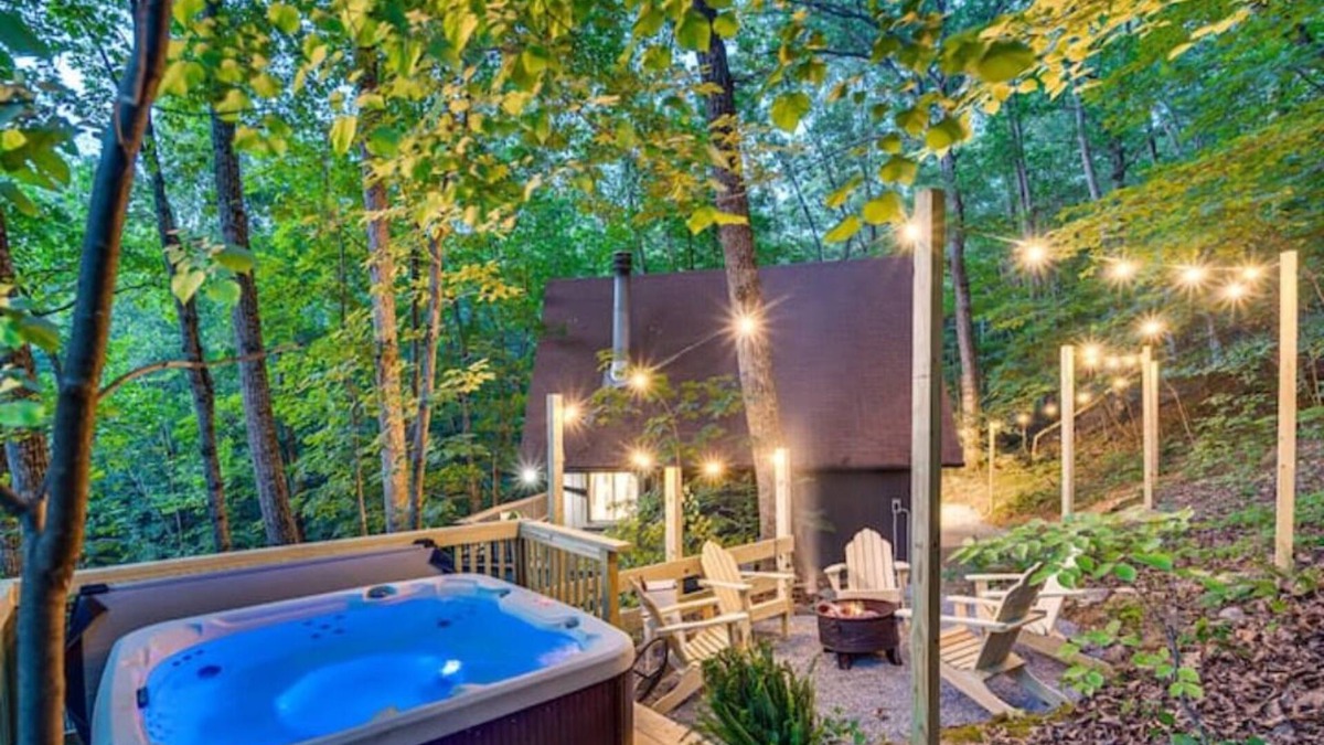 Shenandoah Cabin | Whispering woods Hot tub River access DogFriendly