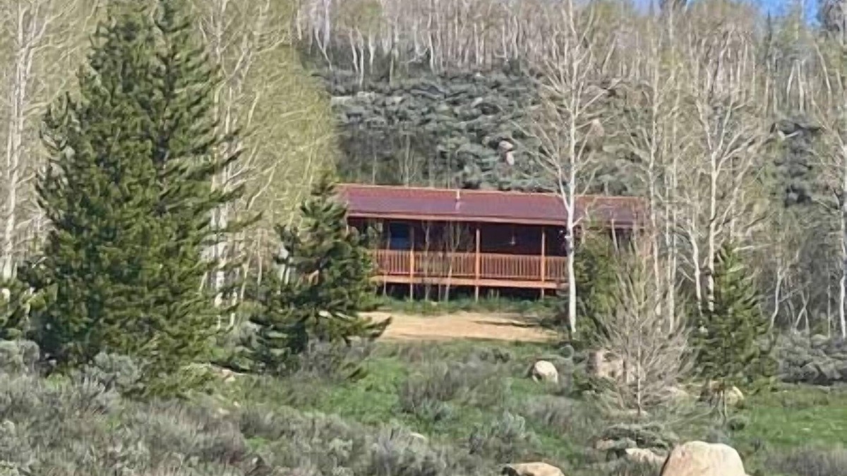 Walden House | Whistle Pig Retreat @ 22 West
